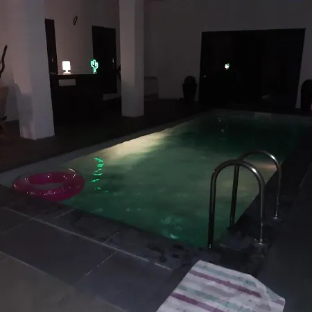 L'Escapade Lauragaise, Chambres Avec Spa Privatif Bed & Breakfast