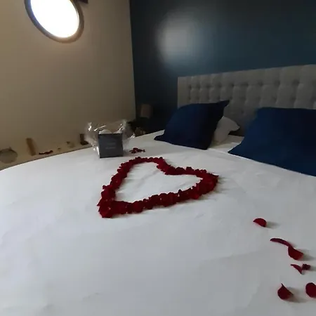 Bed & Breakfast L'Escapade Lauragaise, Chambres Avec Spa Privatif