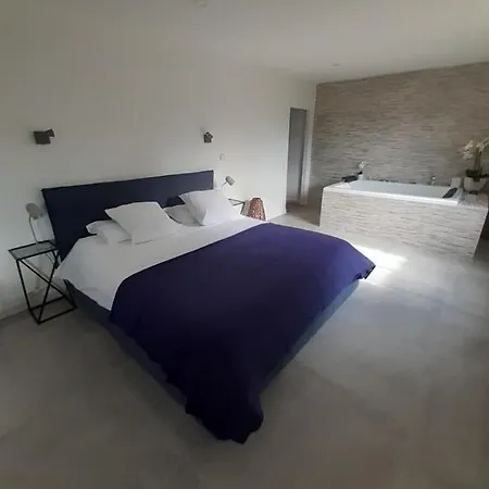L'Escapade Lauragaise, Chambres Avec Spa Privatif Bed & Breakfast